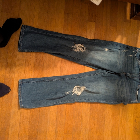 Distressed Blue Jeans - Picture 4 of 7